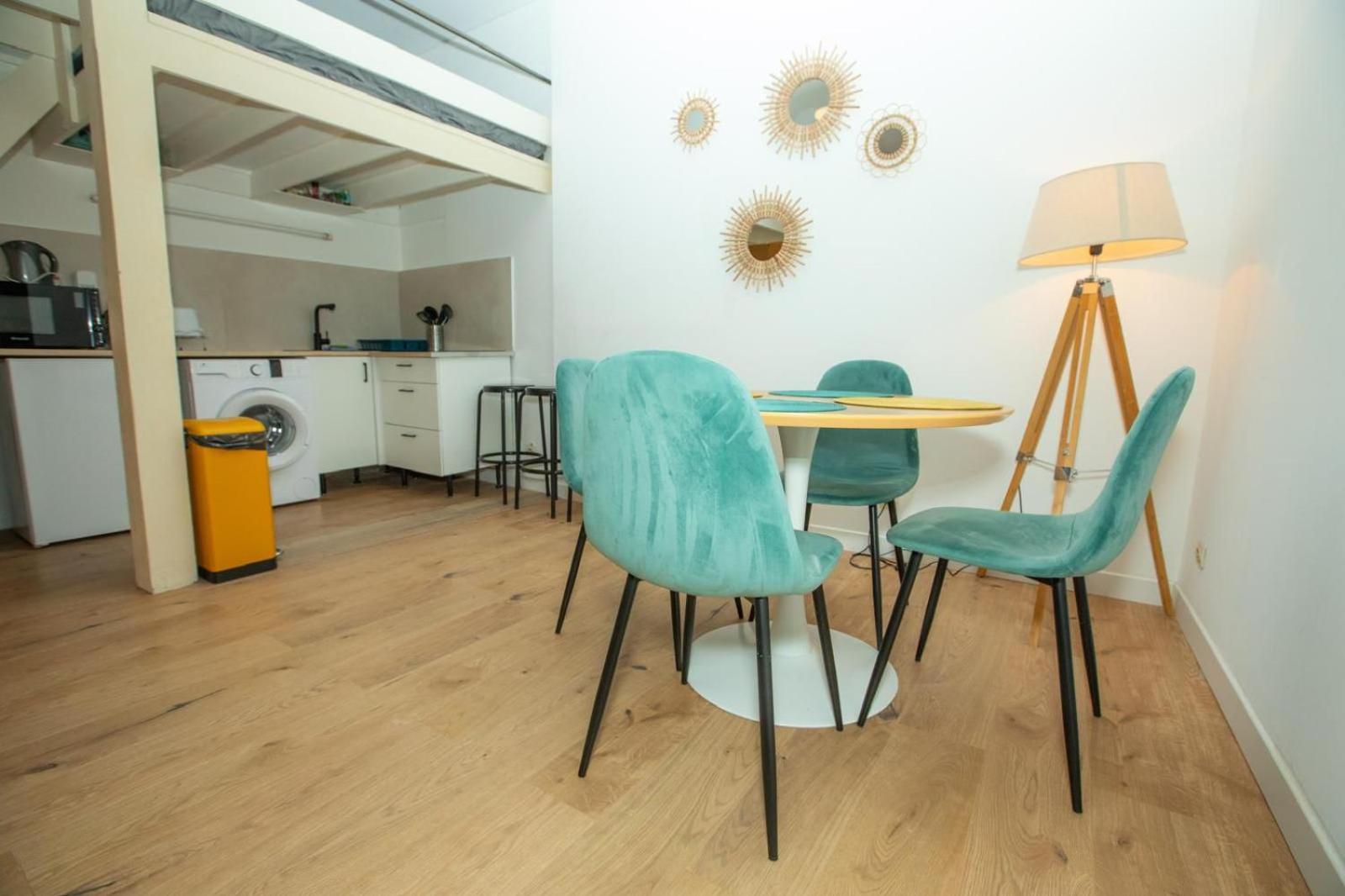 Апартаменты Loft - Centre Historique Вильфранш-сюр-Мер Экстерьер фото